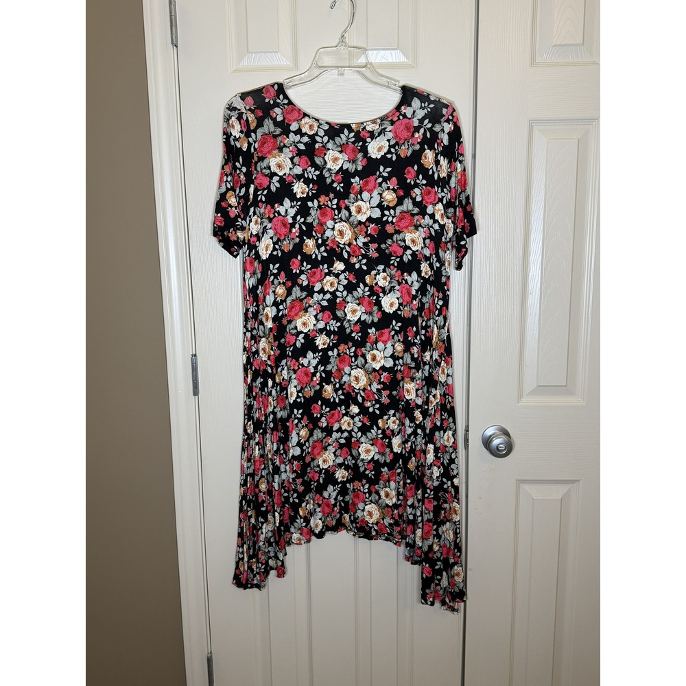 Agnes & Dora Joplin Dress Women XXL Black Floral NWT Sharkbite Hem Short Sleeve - Picture 2 of 4